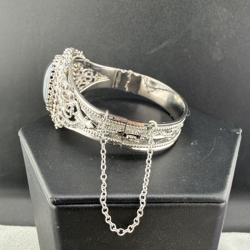 Vintage Whiting & Davis Bangle Bracelet Hematite Silver Tone 6.5 - Picture 2 of 11